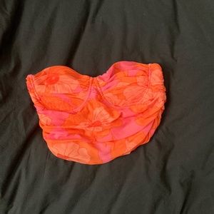 Strapless crop top